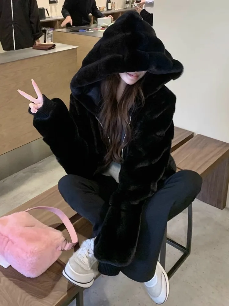 Eco-friendly women's short 2025 winter new style hooded thickened fleece coat