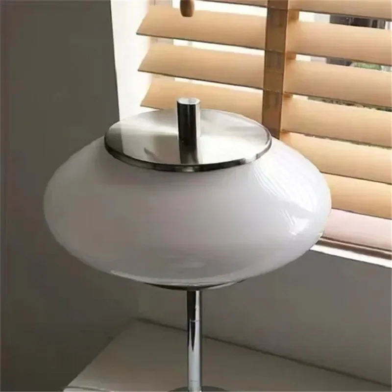 Lámpara de mesa de diseño OVNI danés, sala de estar minimalista para lámpara de vidrio, esquina bauhaus, oficina, estudio, sitio web oficial