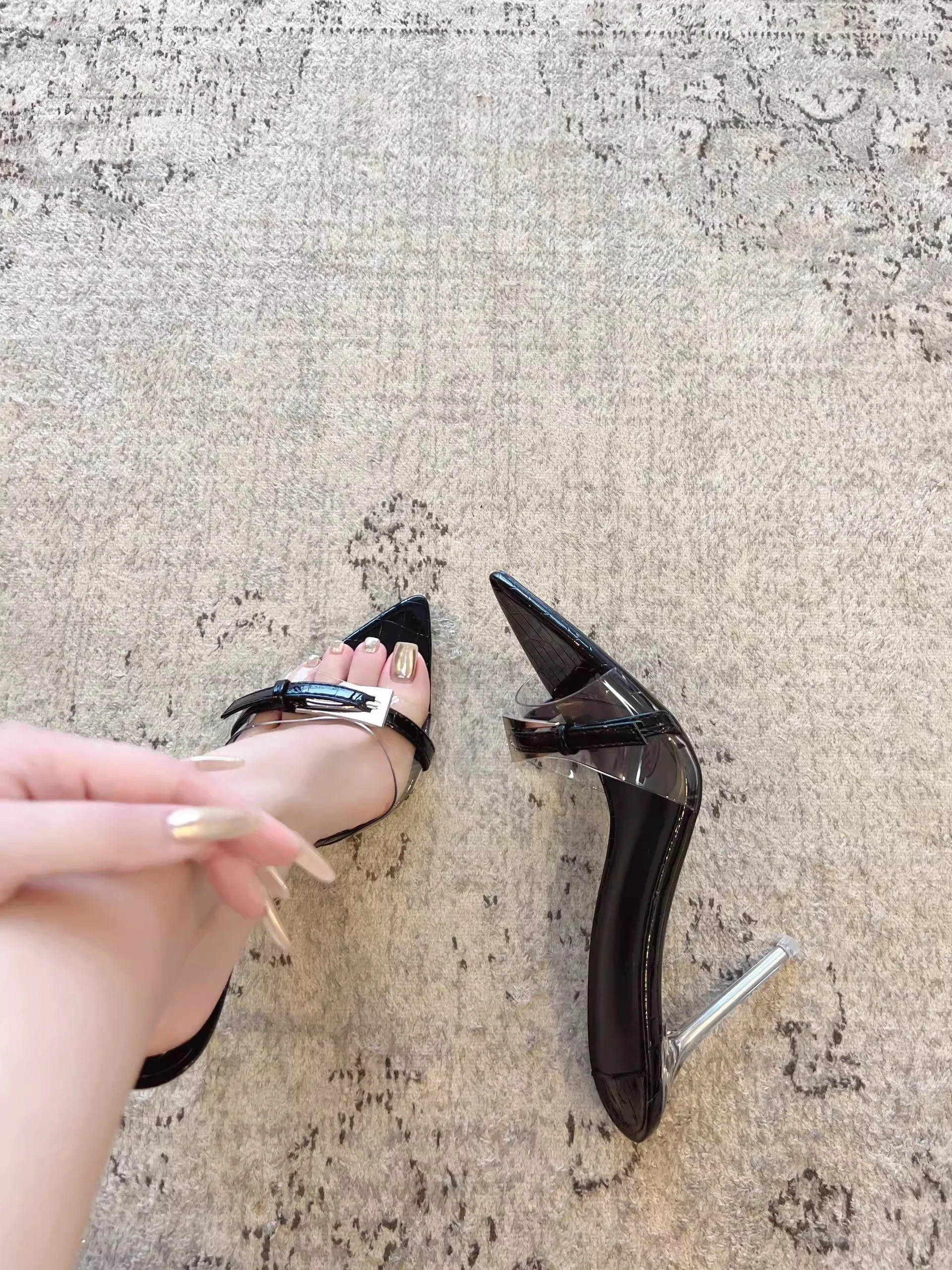 

2025 Summer New Pointed Toe Stiletto Transparent PVC Metal Buckle Women's Outdoor Slippers Sexy Elegant Ladies High Heel Sandals
