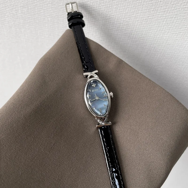 2025 New Women's Watch Vintage Quartz Genuine Leather Strap Luxury High End Lover Gift Oval Dial Watch for Women