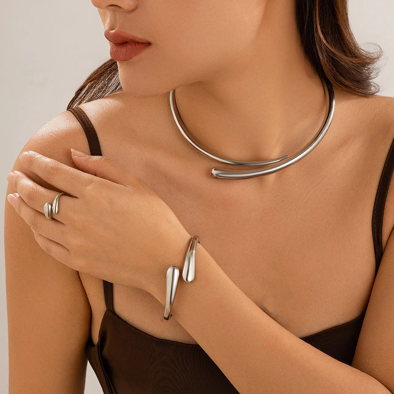 New Punk Water Drop Torques Choker Necklace Open Cuff Bangle for Women Wed Bridal Adjustable Rings Party Grunge Jewelry Set