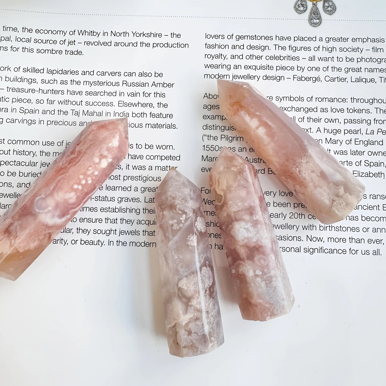 YOUNAIERZX Natural Pink Cherry Blossom Agate Crystal Tower - Hexagonal Pointed Spires with Floral Patterns, Ideal for Home
