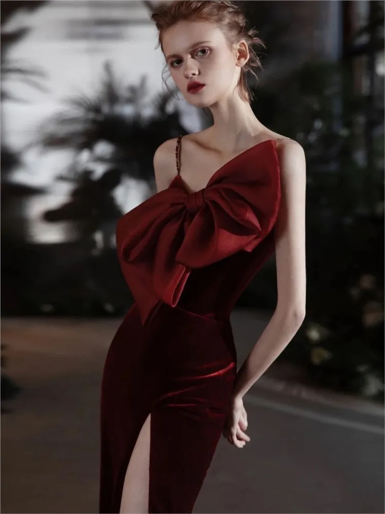 High-slit design toasting fishtail host dress