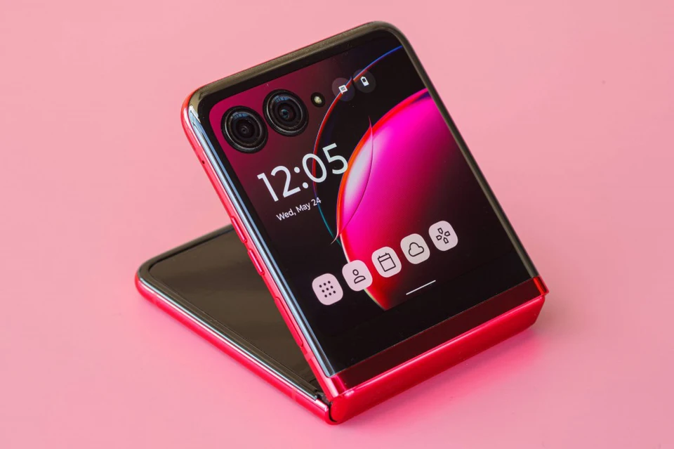 98%New Motorola Razr 40 Ultra 5G XT2321 Mobile phone CPU Qualcomm