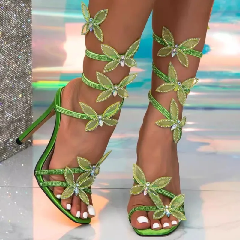 

2025 Summer Women's Fashion Square Toe Open Toe Narrow Strap Sandals New Bow Designer Outdoor Wedding High Heels 34--43 Size