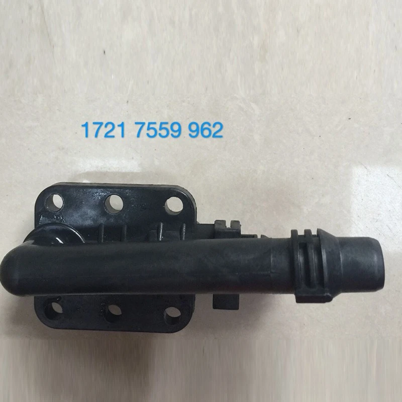 valve-d'eau-chaude-de-pieces-automobiles-17217559962