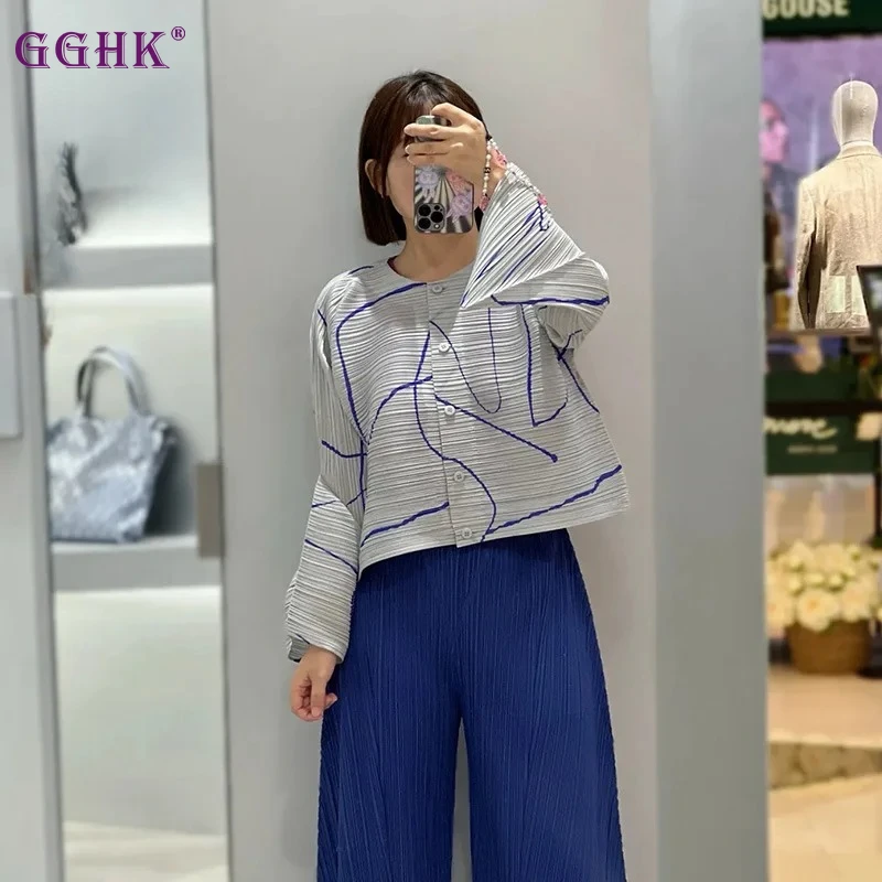 

GGHK High-Quality Fashion Versatile Long Sleeve Round Collar Long Sleeve Blouse Top Line Print Women Pleated Shirts