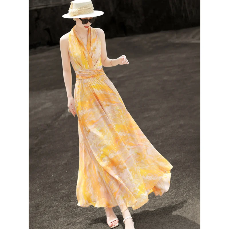 

MEXCOCO 2026 New Summer South France Resort Halter Neck Sleeveless Gradient Print Chiffon Maxi Dress Slim Waist Holiday Sundress