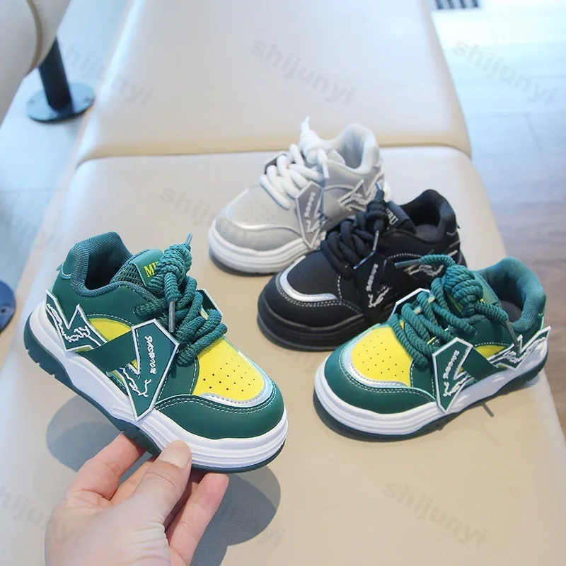 

Осенняя детская повседневная спортивная обувь, новинка 2023 года, уличные кроссовки для бега для девочек и мальчиков, модная детская удобная нескользящая обувь на мягкой подошве