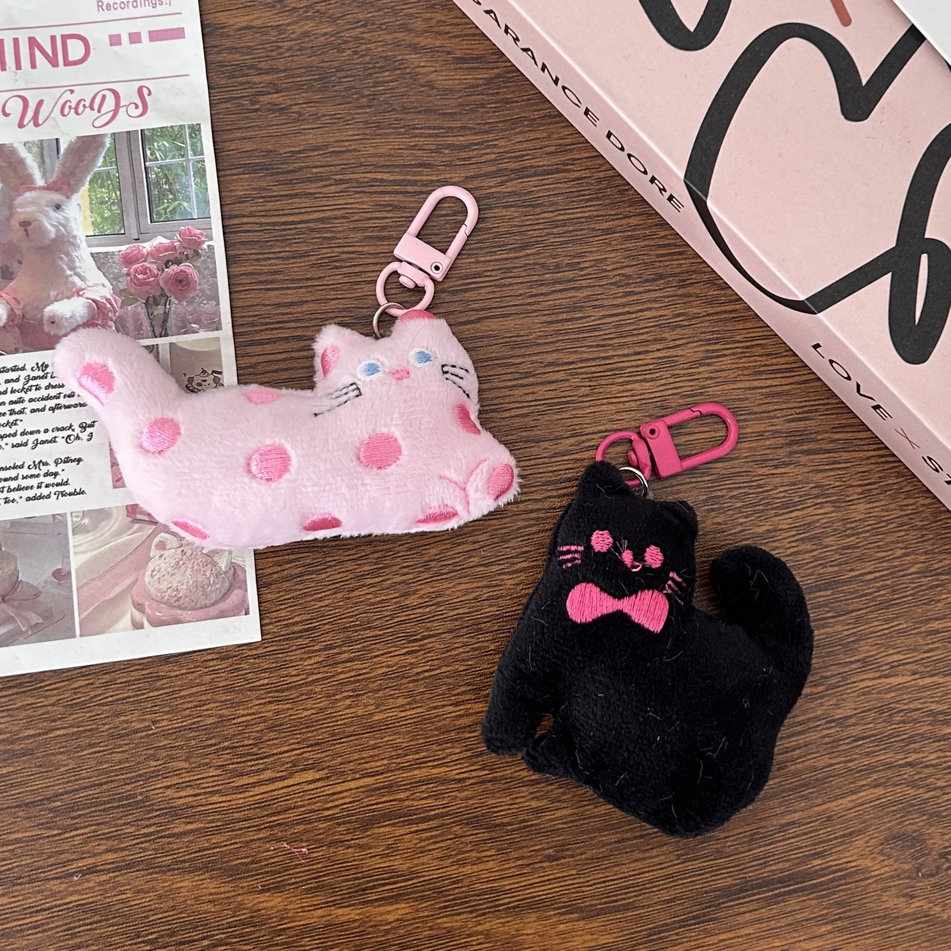 جديد Kawaii حقيبة سلاسل لطيف القط المعلقات الكرتون بناتي القلب INS سلاسل المفاتيح زوجين وأفضل صديق الهدايا الحقائب المدرسية اكسسوارات