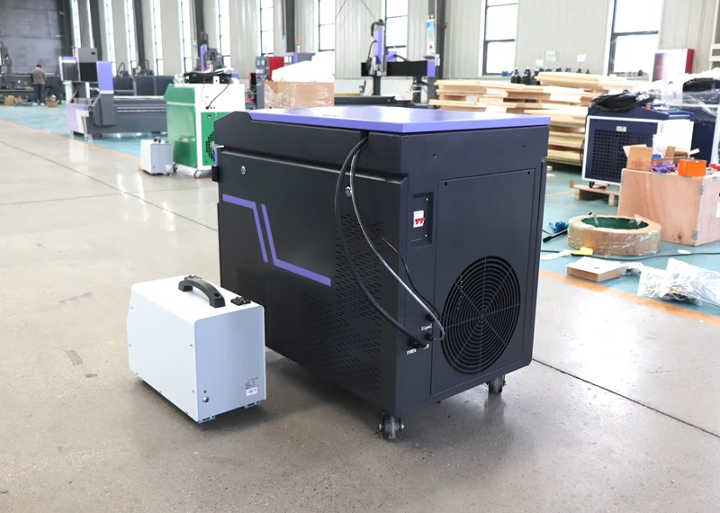 高精度1500W 2kw溶接機レーザー溶接機220v 380Vポータブルレーザー溶接機3in1レーザー錆除去価格