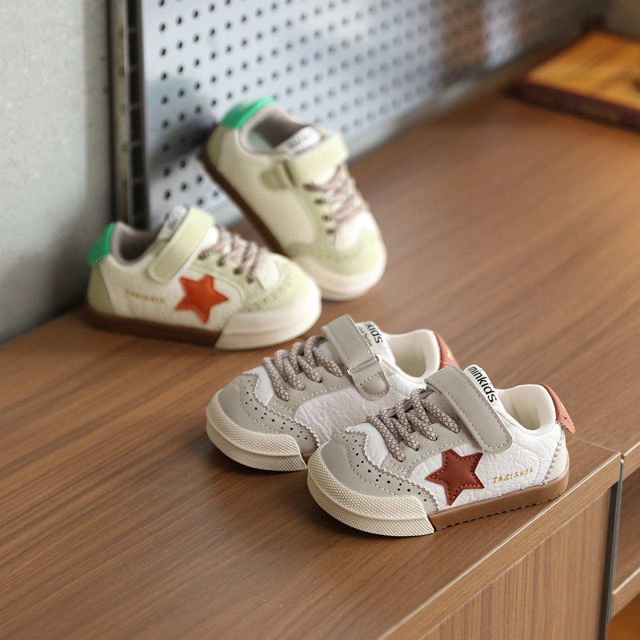2026 Fashion Toddler Shoes For Baby PU Leather Infant Girl's Sneakers Soft soled Ergonomics Newborn Boy's Sport Shoes First Step