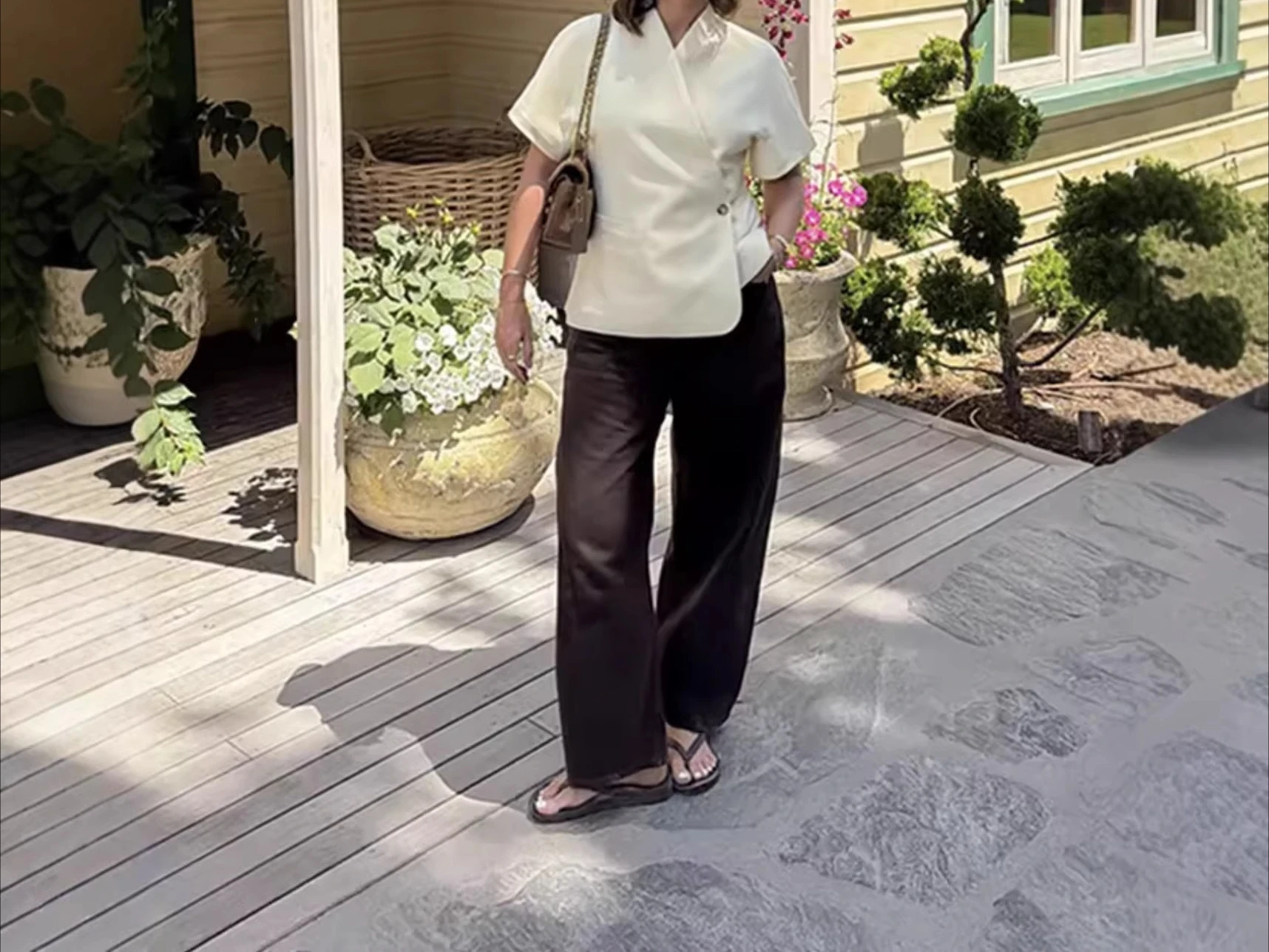 

2026 Women's Fashion Temperament One Button Off Shoulder Sleeve Jacket