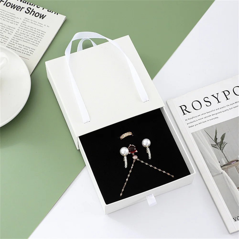 

Бумажный выдвижной ящик, шкатулка для драгоценностей, ручная упаковка для ювелирных изделий, чехол для ношения брони, кольца, серьги, ожерелье, подарочная коробка для хранения, оптовая продажа