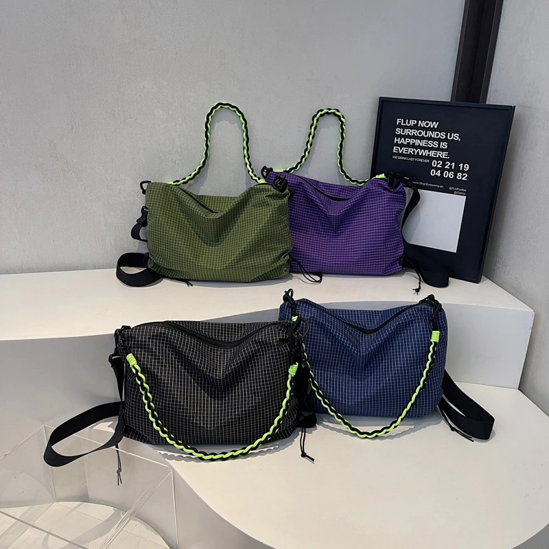 Lässige, karierte, wasserdichte Stoff-Umhängetasche, leichte Reisetasche für Damen, vielseitige Crossbody-Tasche – Detail 20
