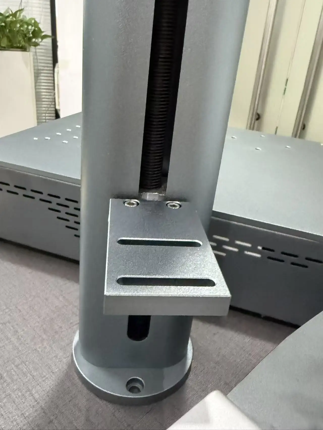 

20 Вт портативный мини-волоконный лазерный маркировочный станок, гравер для металлических ювелирных инструментов, электронных компонентов, USB-лазерный гравировальный станок