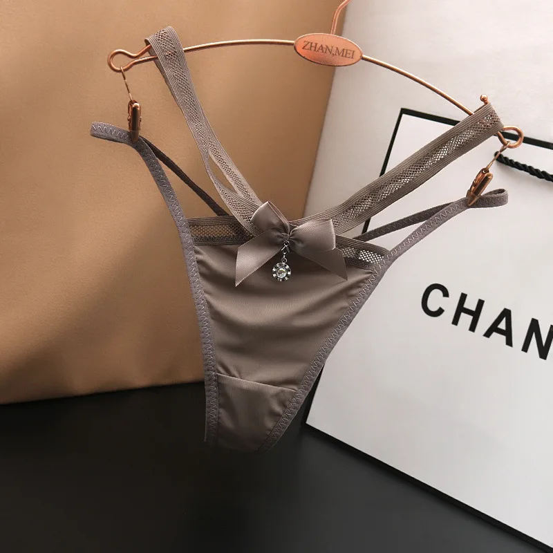 

Sexy Ice Smooth Seamless Low Waisted Thong Women's Hot T-shirt Japanese Transparent Hollow Cotton Stall Japanese Panties Women