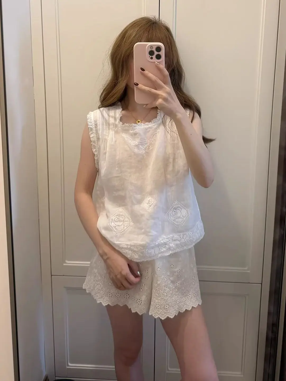 Geometric Embroidery Women White Vest Square Collar Sleeveless Fashion Casual 100% Ramie Tank Tops