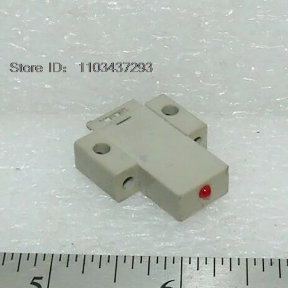 Photoelectric Switch Sensor Long Distance Through-Beam Photoelectric Switch EE-SPWD311