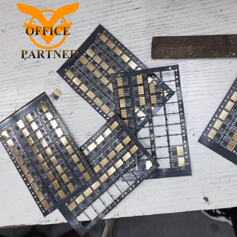 1Pcs Printhead Chip LC LM KCMY for HP10 11 12 14 70 72 73 80 81 83 84 85 88 For HP DesignJet 5000 5000PS 5000PS Dye