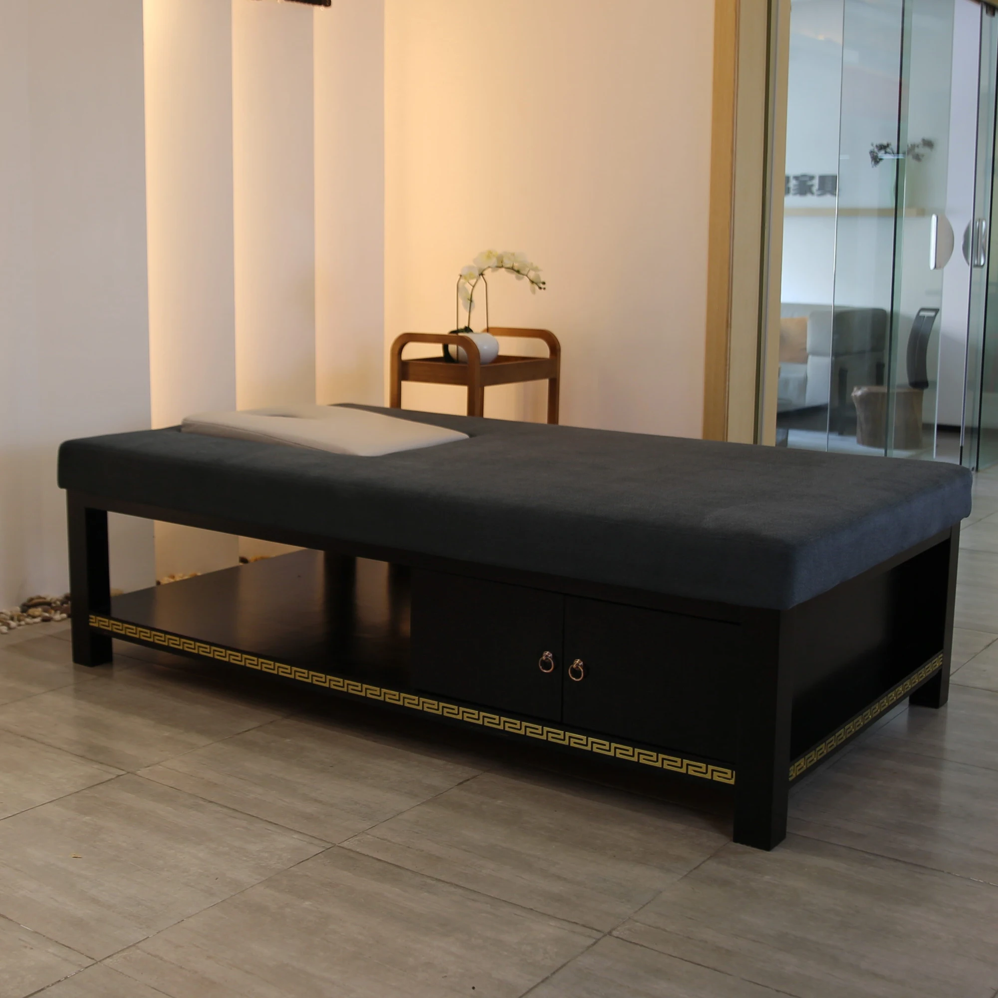 

Modern Wooden Salon Furniture for Hair Washing & Spa Water Therapy Massage Tables & Beds