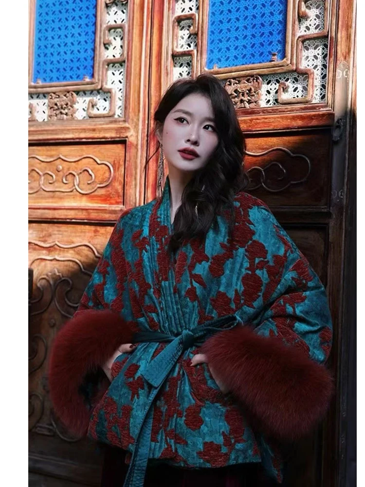 秋と冬の新しい V ネック高級中国風コントラストカラーの毛皮の袖口デザインエレガントなホワイトグースダウンレディースコート S-XL