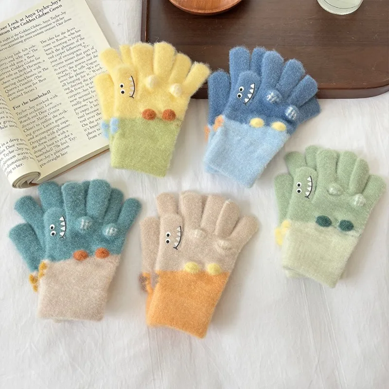 

Cartoon Alligator Print Kids Gloves Winter 5-Finger Thermal Gloves for 3-6 Years Boys Girls Non-Slip Palm for Writing Cycling