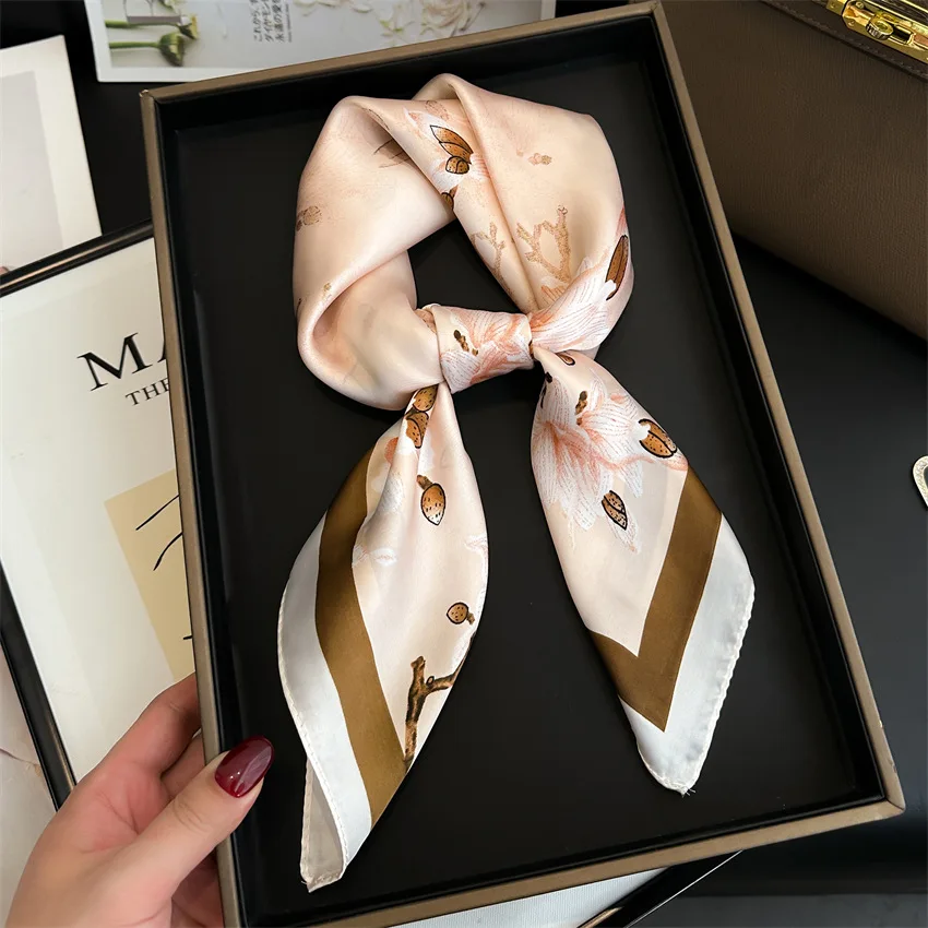 Spring/Summer Fashion Magnolia Flower Neckerchief Outdoor Decoration Wraps for Women 70*70cm Print Imitation Silk Square Scarf