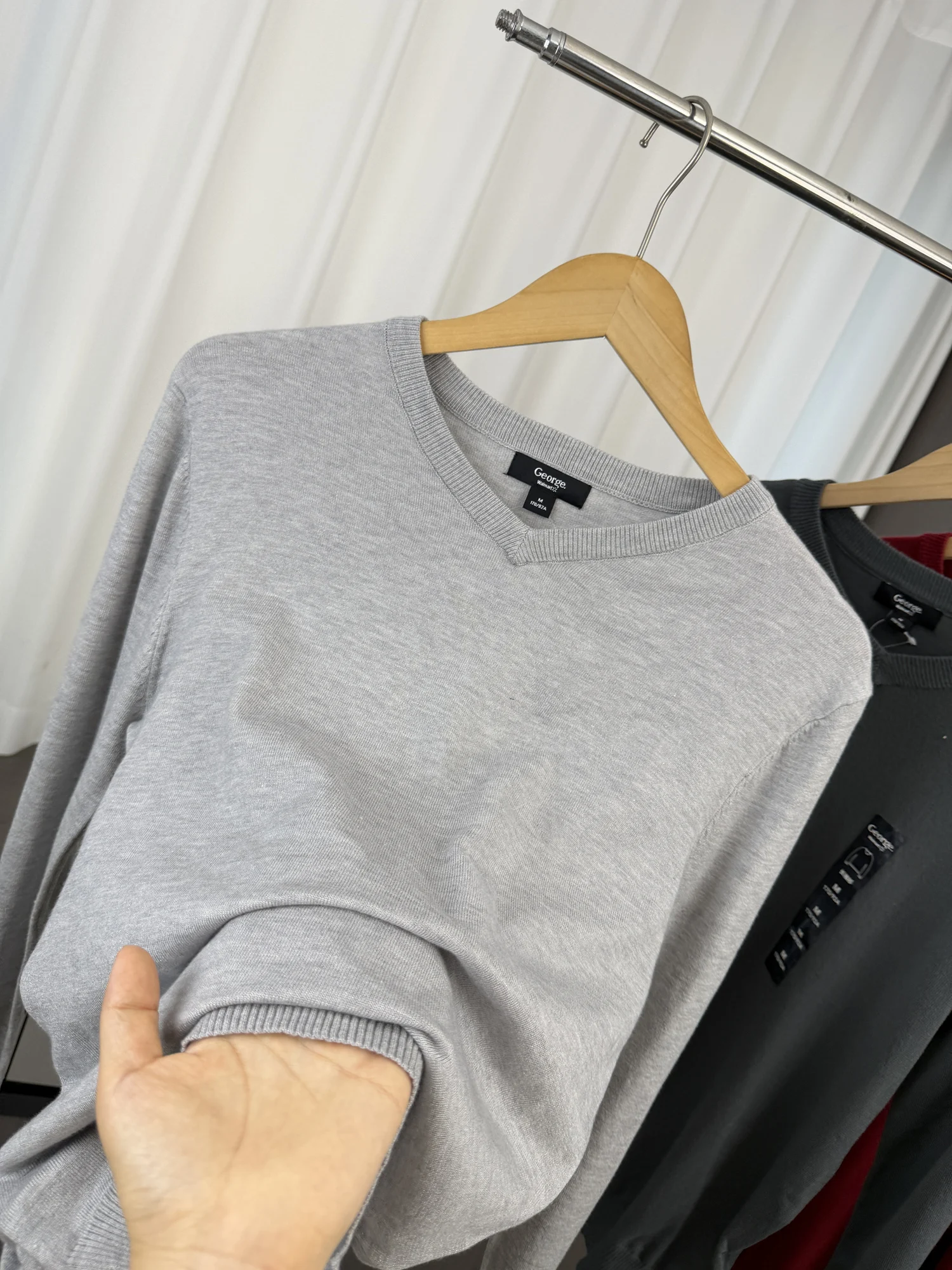 Soft Knitted Fabric Men's Basic Casual Pure Color Commute Style Long Sleeve V-Neck Sweater Comfortable Loose Fit Autumn Winter