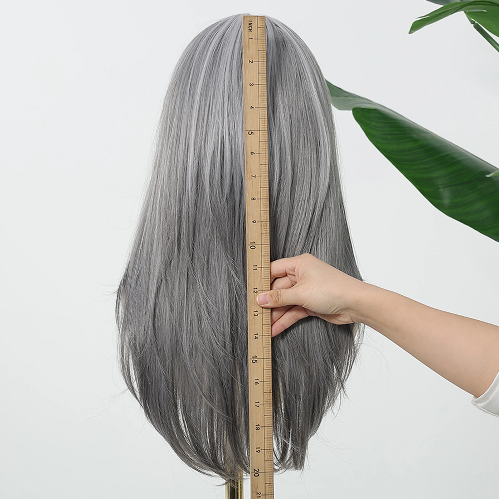 Wig Ombre Abu-abu Abu Allbell Magique Wig Berlapis Panjang 20 Inci dengan Poni Tumpul Wig Sintetis untuk Wanita Pesta Harian Tahan Panas