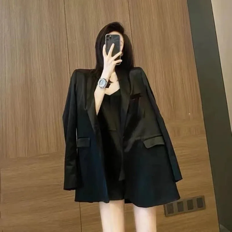 UNXX Autumn Vintage Casual Short Satin Blazer Women Suit Jackets with Black Hepburn Style Loose Fitting Suit Collar Jacket Women