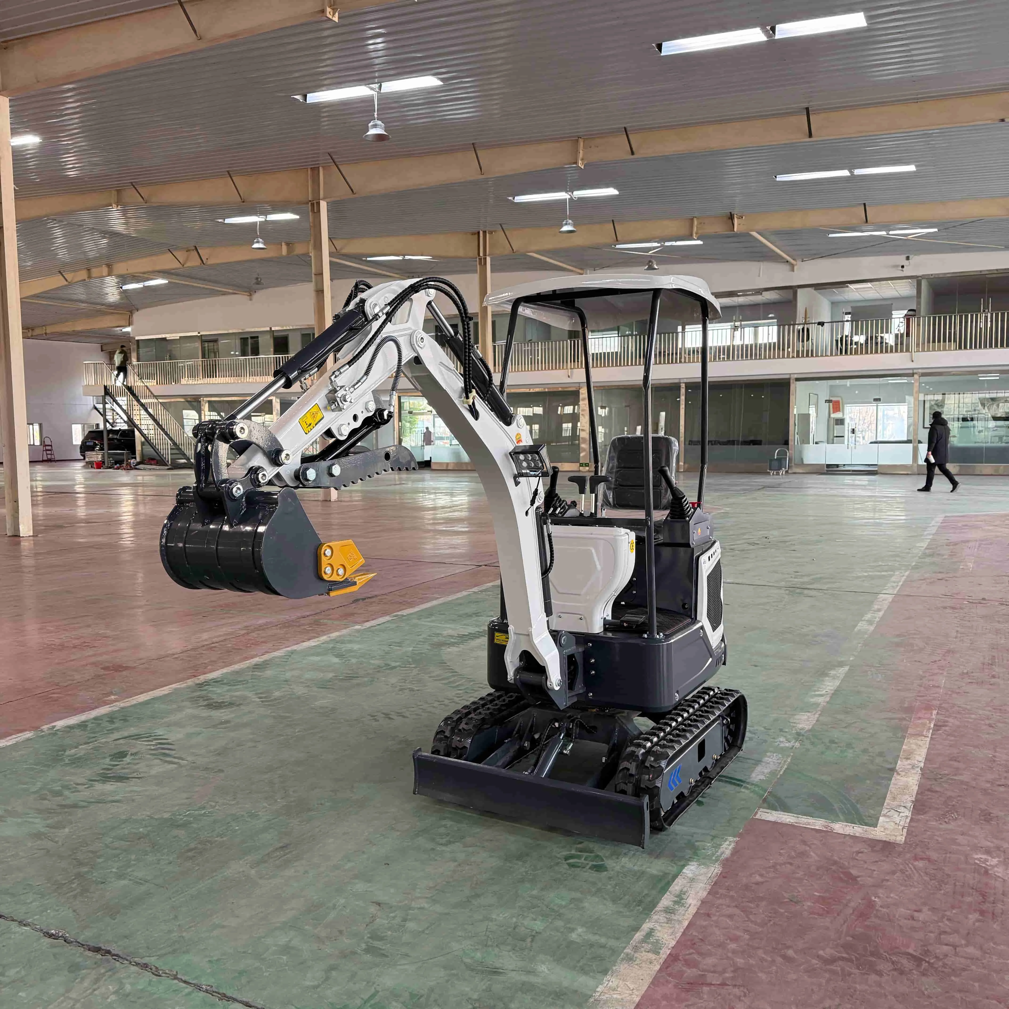 1.2 Ton Mini Crawler  Hydraulic Thumb Equipped CE Certified  Freight Greenhouse Renovation Digger