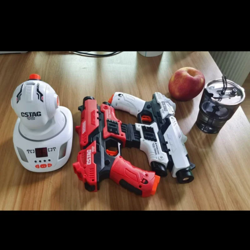 CSTAG 프로젝터 슈팅 게임 총 세트 새로운 어린이 선물 소년을위한 과학 및 상상력 장난감 레이저 태그 적외선 권총 총 게임 완구