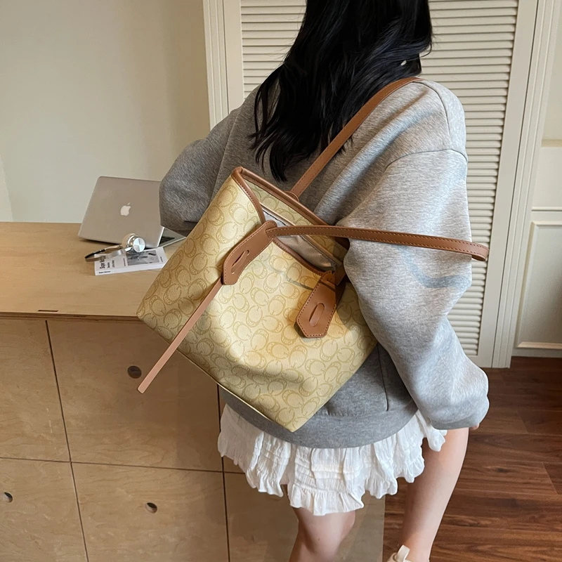 

Popular Leather Crossbody Bag Shoulder Style Messenger Handbag for Women By Luxury Brand Famous Designer