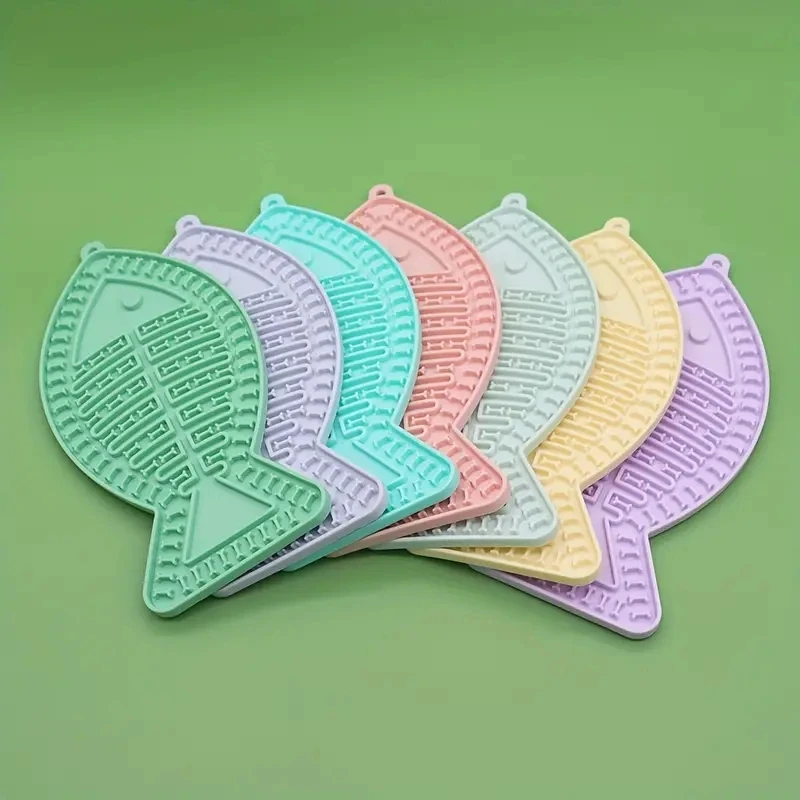 Interactive Fish-Shaped Kittens Lick Mat with Suction Cups - SlowFeeder Silicone Pet Feeding Mat for Healthy Eating Habits