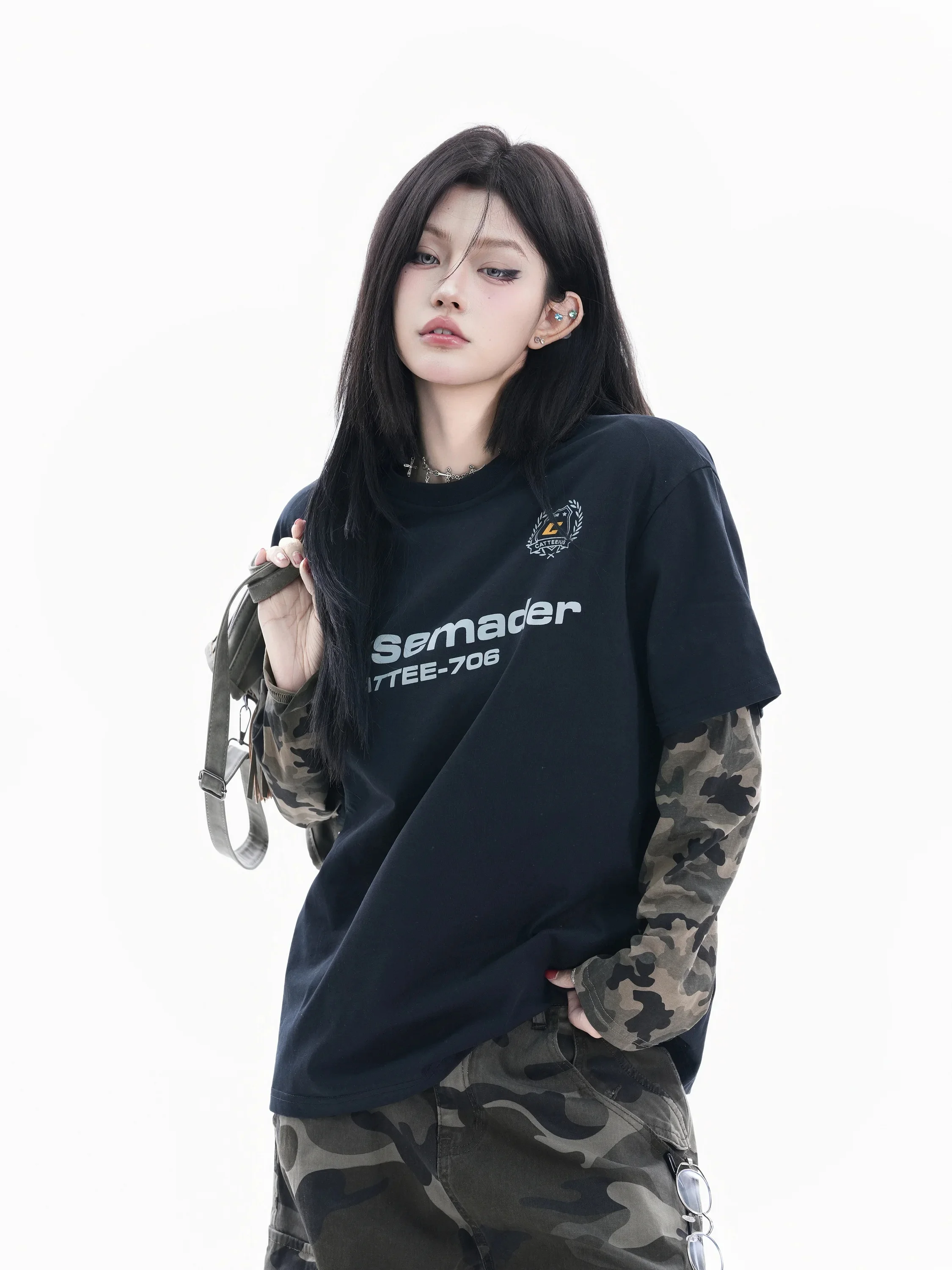 

Retro American Camouflage Print Loose Long Sleeve T-Shirt Women's Lettering Fake Two-Piece Top Couple Matching Cotton Tee