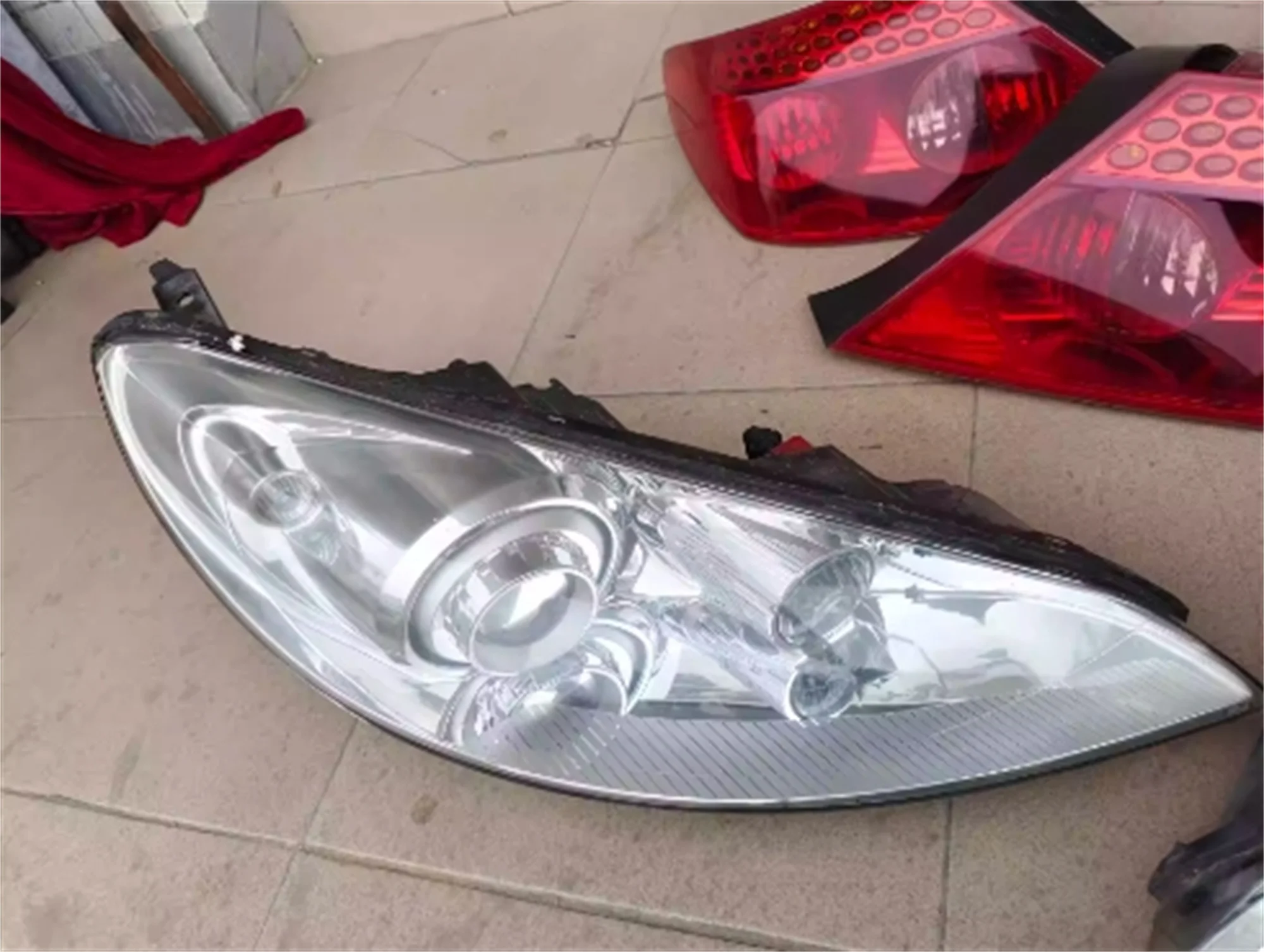 Front Headlight tail light assembly for Peugeot 407 Couper Daytime Running DRL Turn signal