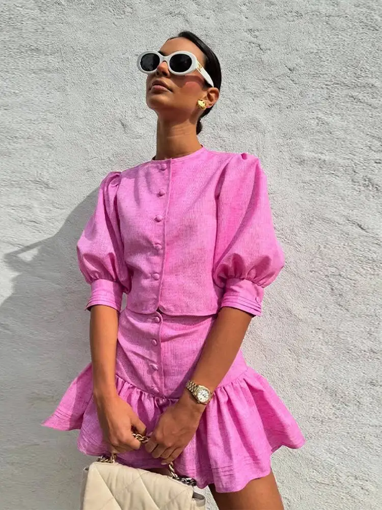 

Повседневная короткая рубашка Топ с рюшами по подолу Юбки Костюмы Женские однобортные рубашки с короткими пышными рукавами Комплекты юбок трапециевидной формы Street Pink L4X