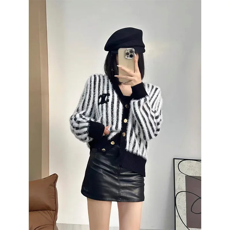 Women Clothing Vintage Striped Knitted Cardigan Winter Thick Wool Sweaters Fashion Casual Chic Wool Knitwear Short Jacket