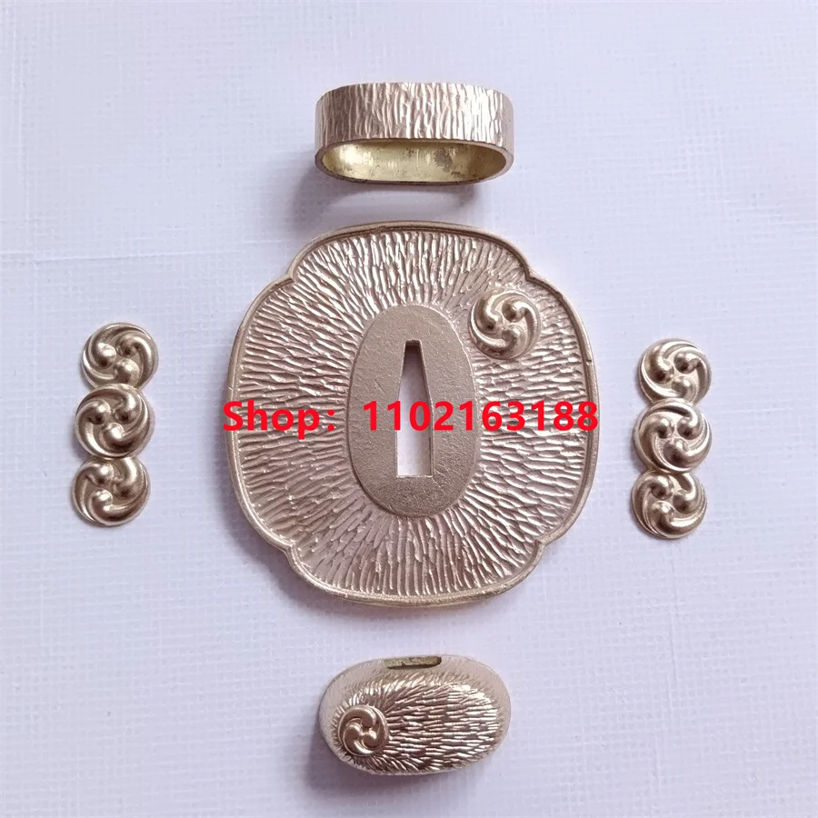 

JapanCopper Brass Carved Tsuba Handguard Guard Fuchi Kashira Menuki F Japanese Samurai Katana Sword DIY Parts