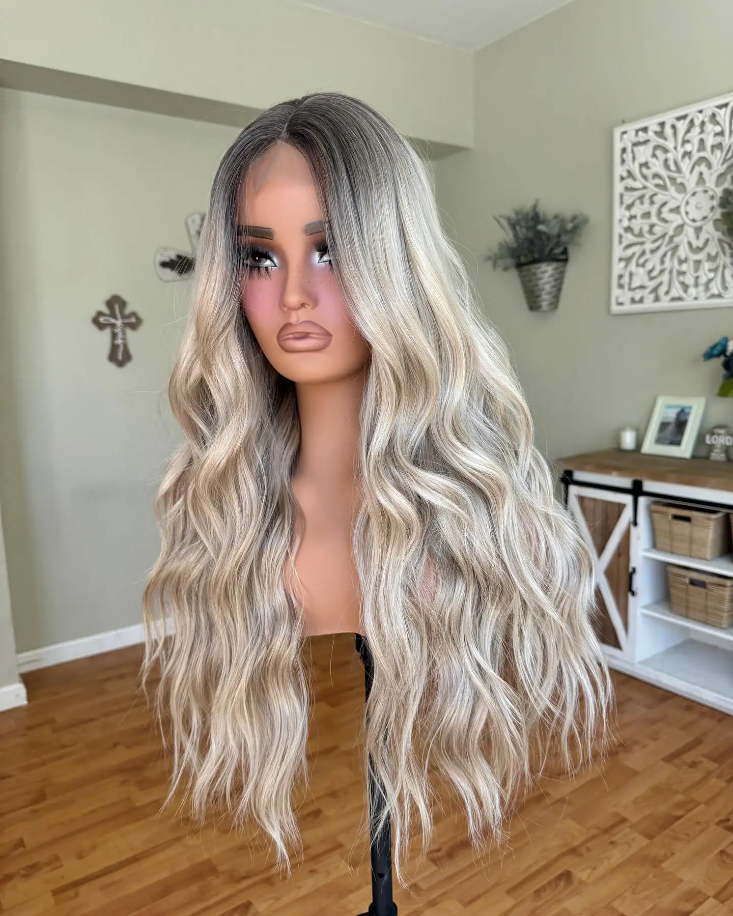 Easy Wear Synthetic Hair Soft Lace Front Wigs for Black Women Ombre Sliver Gray Wavy Wigs High Temperature Fiber Long Wigs