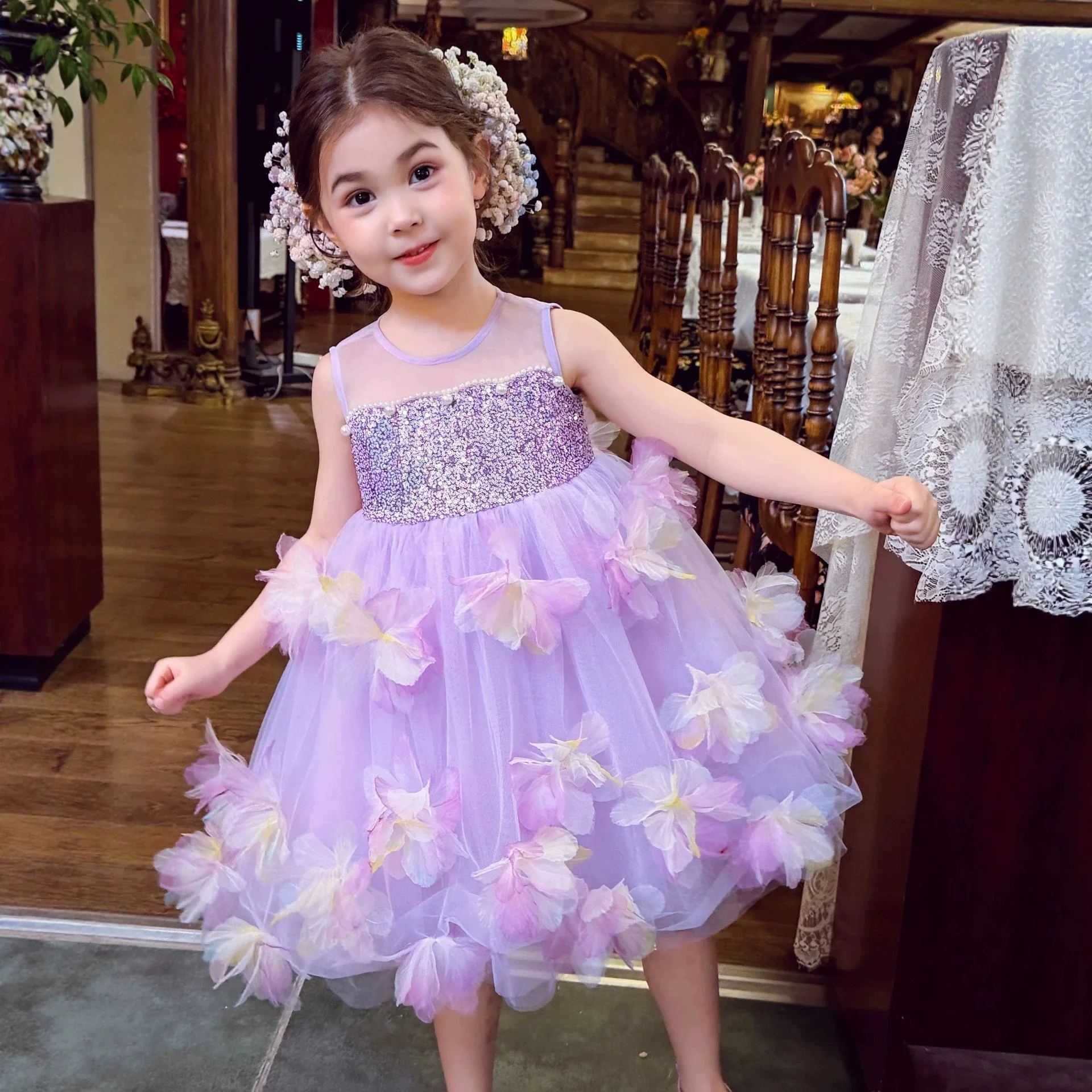 Roupa Infantil 2026 Novo Vestido de Verão Roxo com Flores de Névoa para Meninas, Vestido de Tule Elegante e Fofo