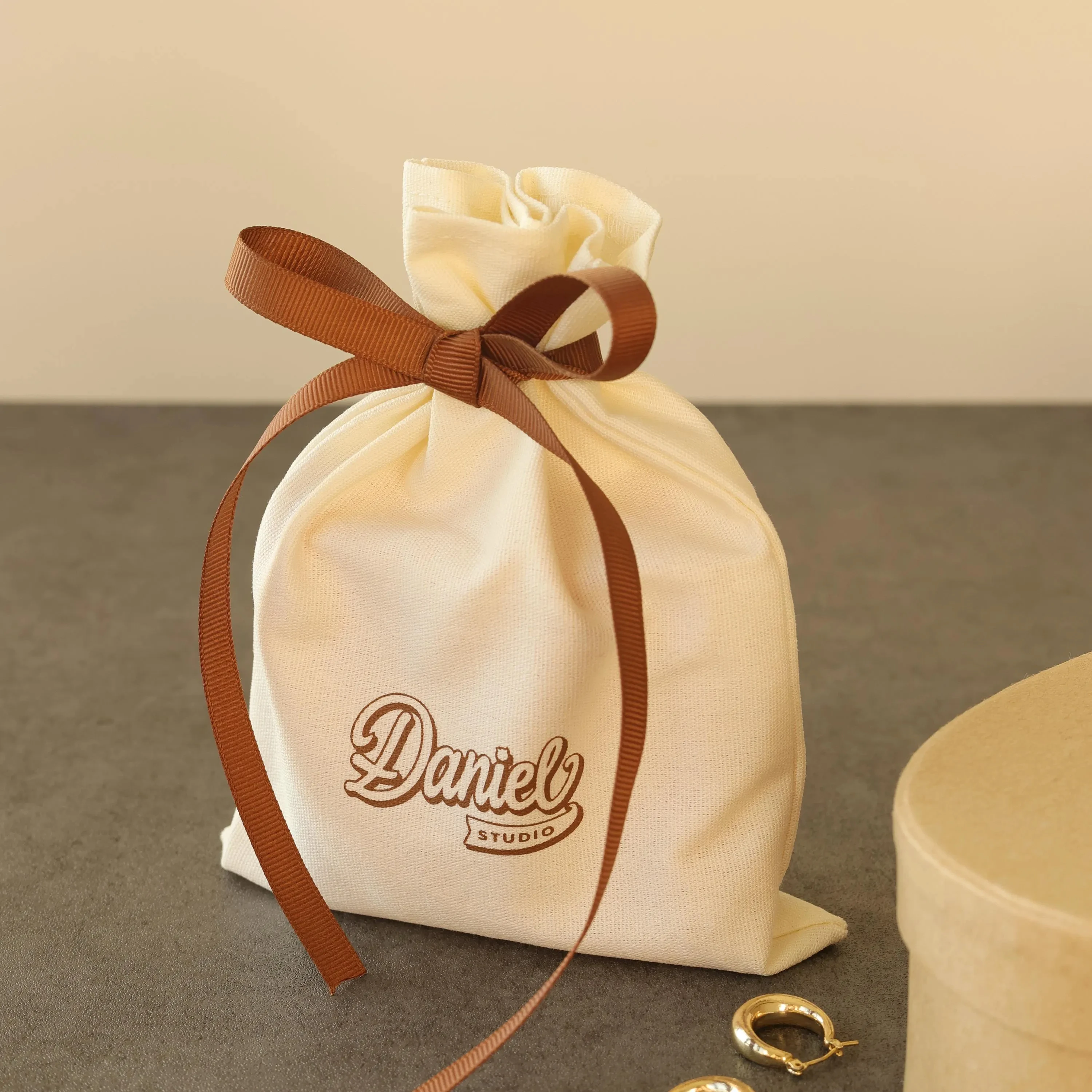 

Eco-Friendly Reusable Cotton Canvas Drawstring Bags Custom LOGO Personalized Bulk Wholesale Gift Pouch Jewelry Wig Packaging