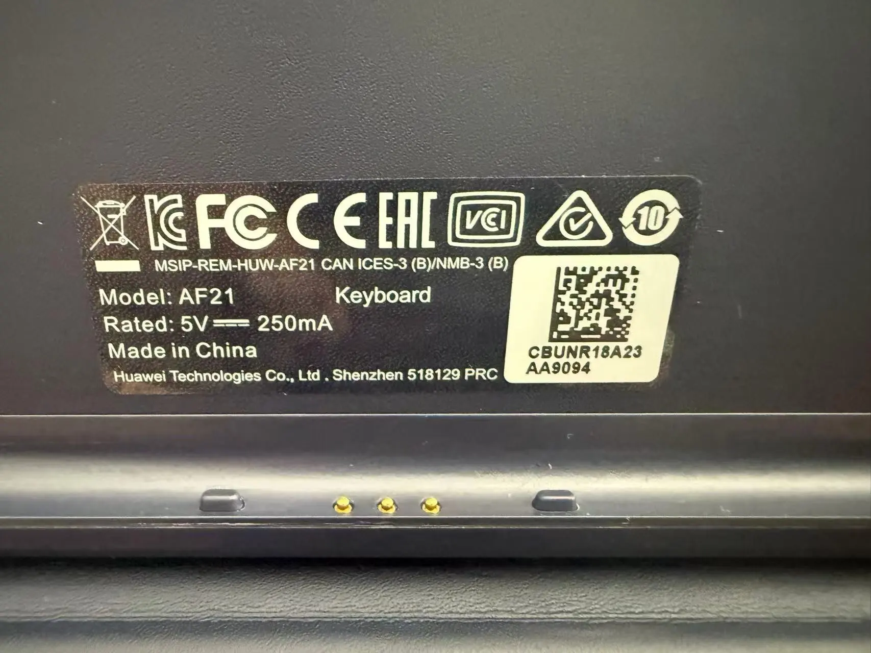 مُحَوِّل مُحَدَّث لجهاز Huawei BL-W19: تقييم شامل لحقيبة جلدية مزودة بمُفتاحَة 2 في 1