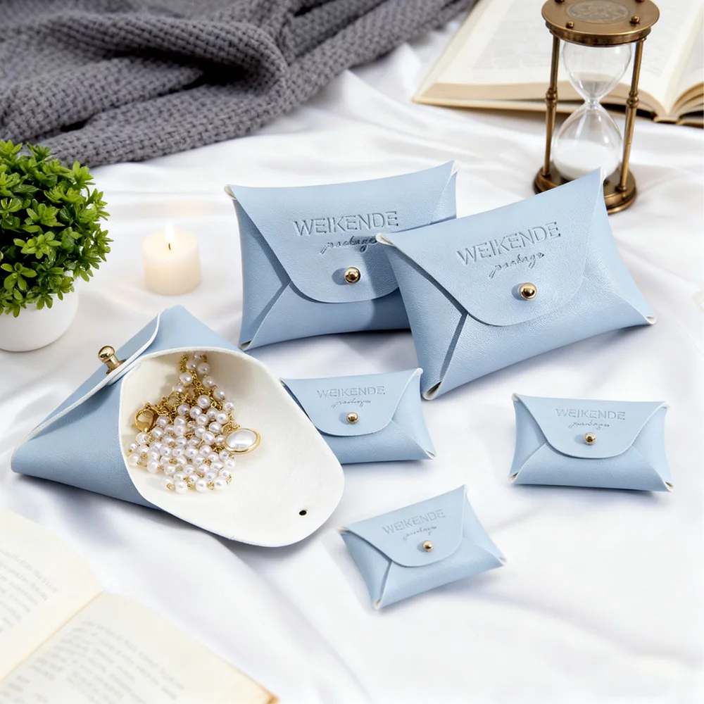 

Персонализированный логотип, 50 шт., 7x5 см, 10x7 см, кожаная коробка для хранения, органайзер для ювелирных изделий для колец, серег, браслетов, ожерелий, подарочная упаковка премиум-класса