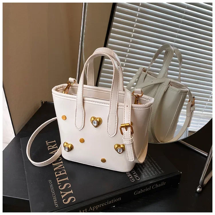 

2025 Winter Women's Elegant Handheld Bucket Shoulder Bag Korean Trendy Casual Crossbody Purse Stylish Versatile