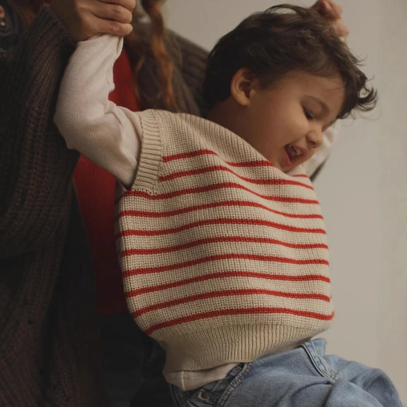 2025 خريف شتاء جديد الأولاد محبوك مخطط تانك القمم الفتيان والفتيات عادية أكمام تانك القمم ملابس الأطفال 2-18Y