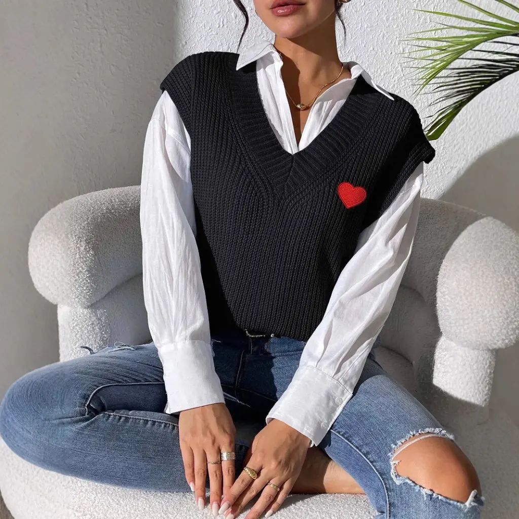 レディース Vネック 刺繍入り ラブステッカー セーターベスト 欧米風 春秋 シンプルデザイン