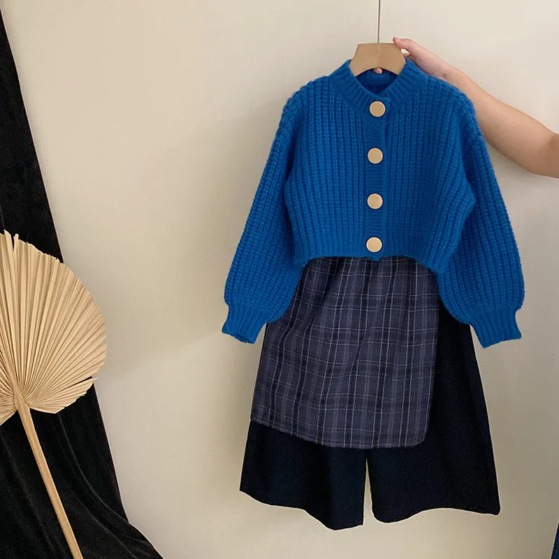 Korean Version of Girls' Autumn New Solid-color Knitted Cardigan Sweater 2025 Plaid Fart Curtain Casual Pants Three-piece Set