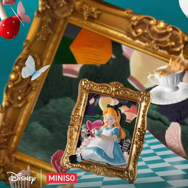 Miniso Disney Alice Art Gallery Series Blind Box Doll ملصق ثلاجة عصري قابل للجمع لتزيين اللعب